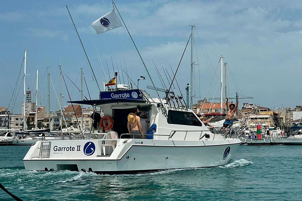 Профиль моторного судна Cata 326 PureFishing